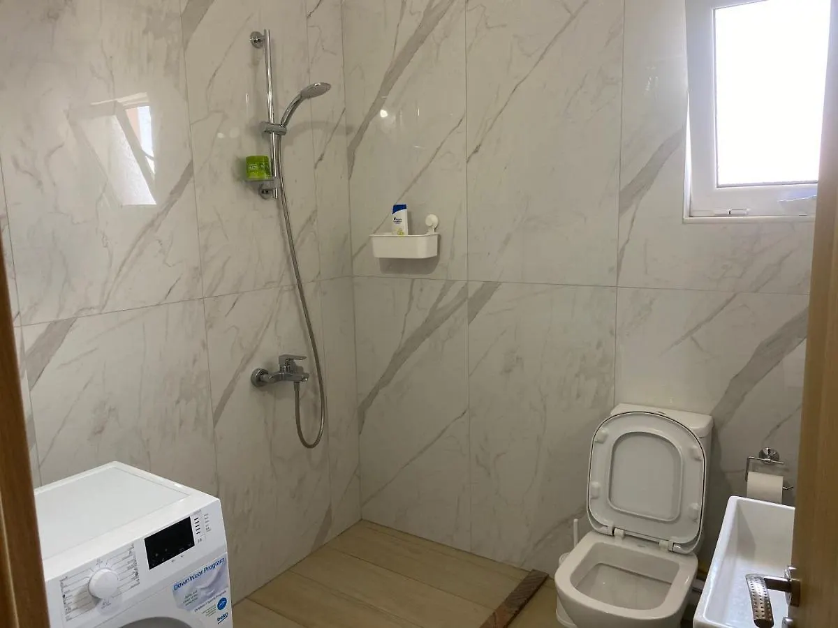 Blue Breeze Attic Apartments Sarandë