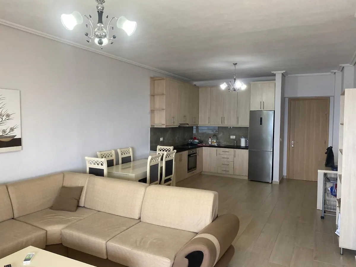 Blue Breeze Attic Apartments Sarandë