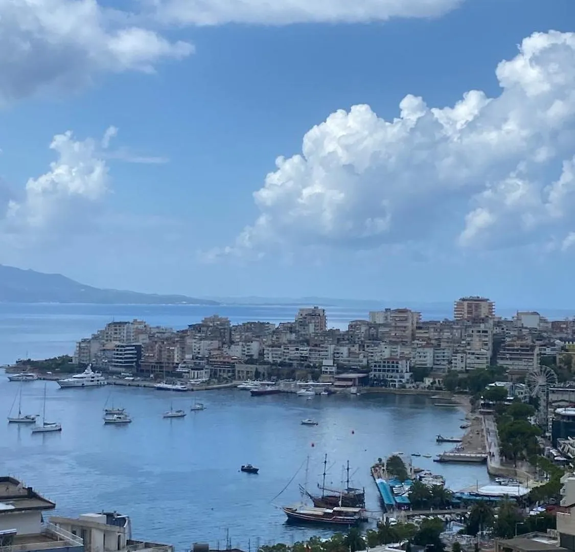 Blue Breeze Attic Apartments Sarandë