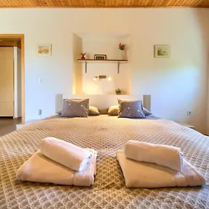 https://apartment-lipovac-1.primorje-gorskikotar.com
